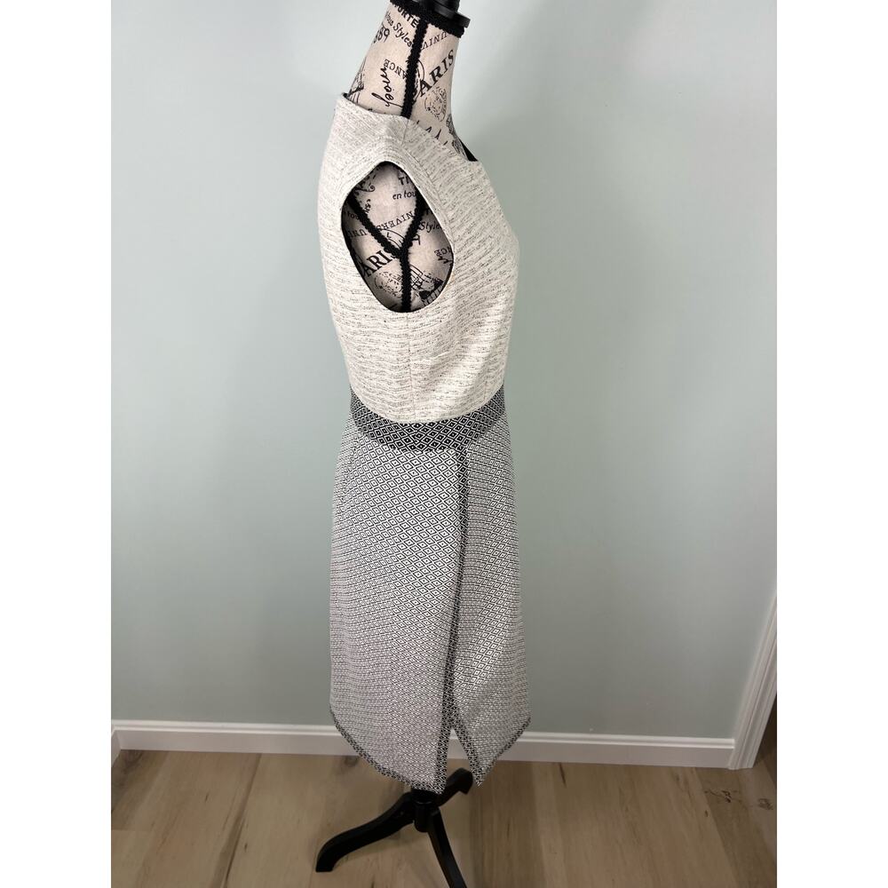 J. Crew White and Gray Dimond Pattern Knee Length Cap Sleeve Dress - Picture 4 of 9